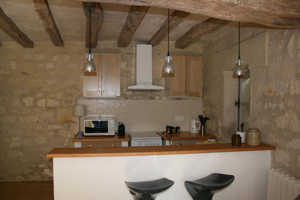 Gite Chateau De Chaintres Dampierre-sur-Loire Room photo